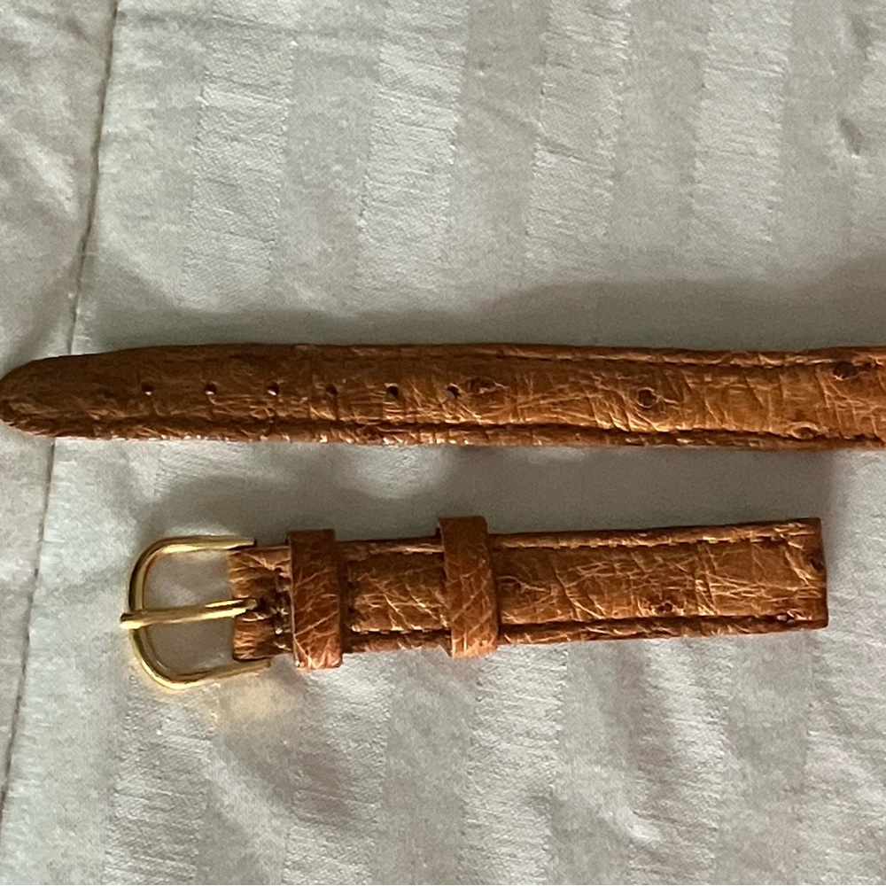 deBeer Paris Authentic Ostrich Watch band with a Gold colored Buckle❤️🌺NEW